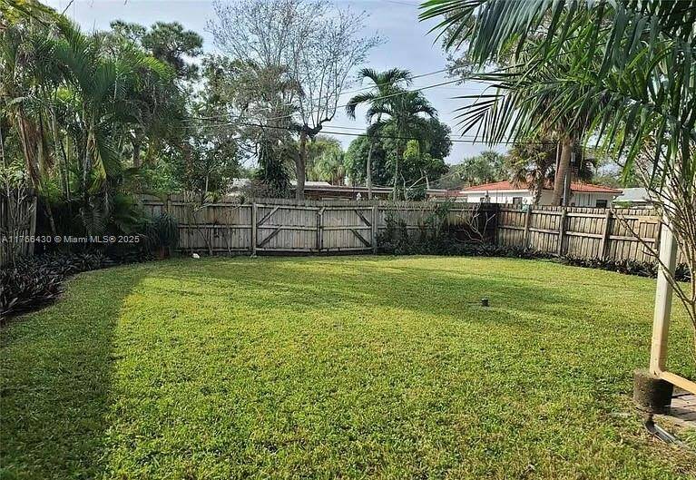 Fort Lauderdale, FL 33316,904 SE 13th St
