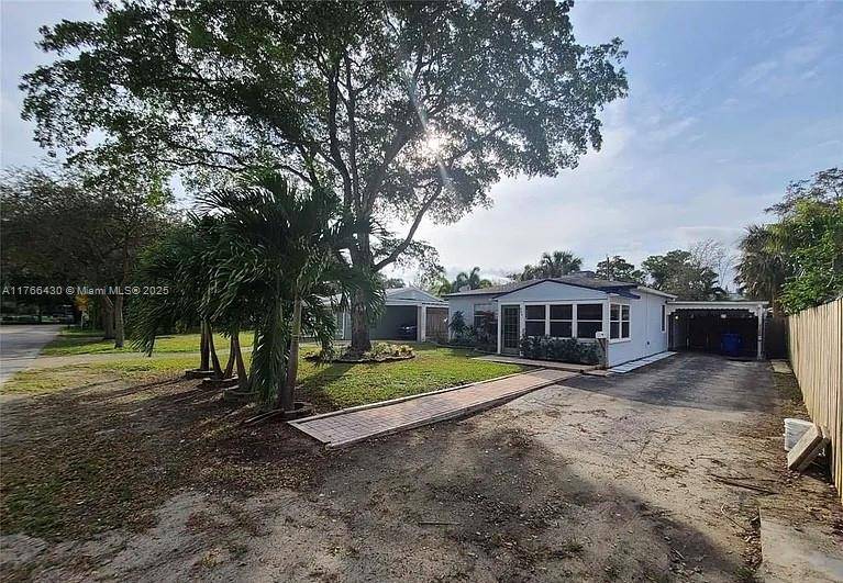 Fort Lauderdale, FL 33316,904 SE 13th St