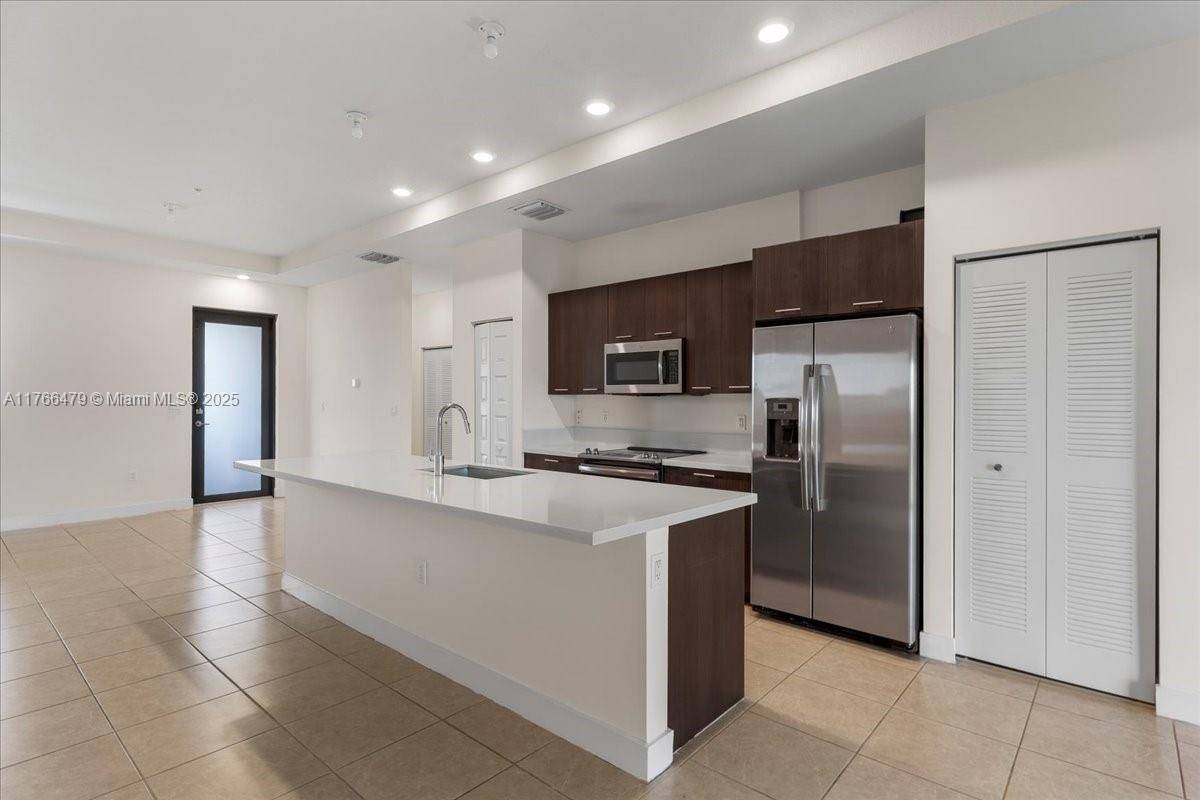 Doral, FL 33178,8031 NW 104th Ave #31