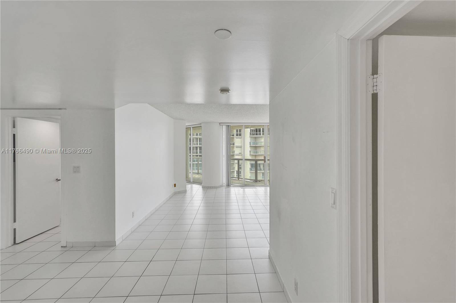 Sunny Isles Beach, FL 33160,16425 Collins Ave #2715