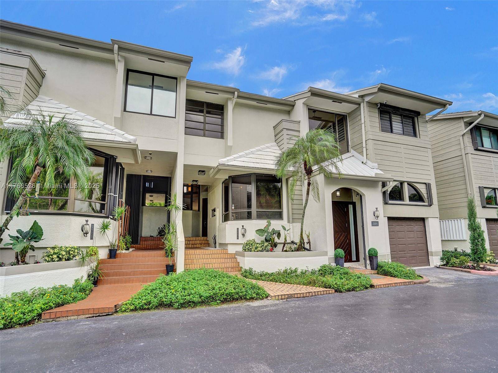 North Miami, FL 33181,2686 NE 135th St