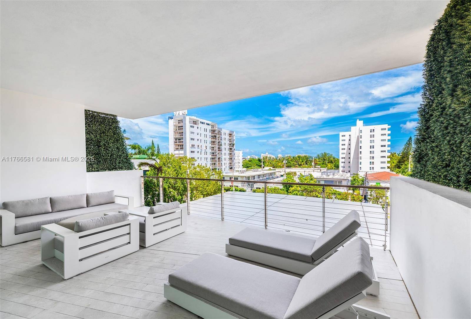 Miami Beach, FL 33139,1300 Monad Terrace #3C