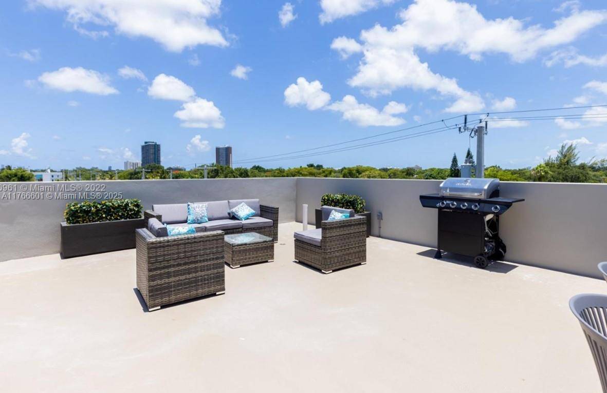 Miami, FL 33138,7105 NE 4th Ct #3