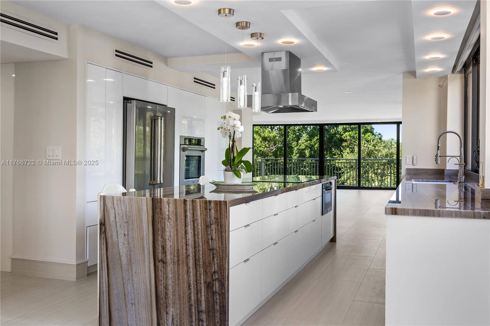 Coral Gables, FL 33134,700 Coral Way #2