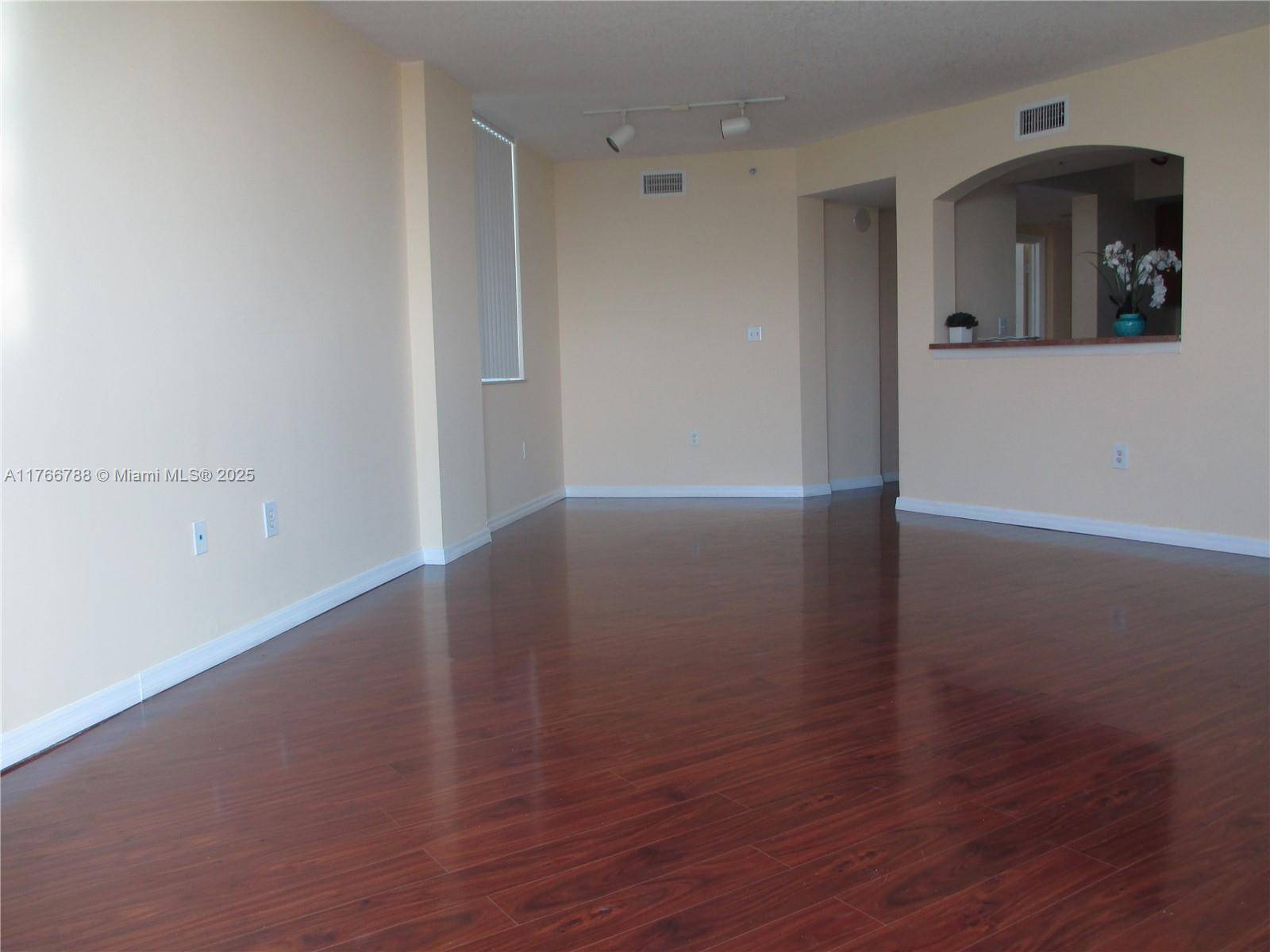 Surfside, FL 33154,9201 Collins Ave #1021