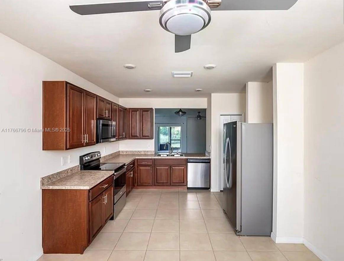 Lehigh Acres, FL 33976,2905 SW 45th
