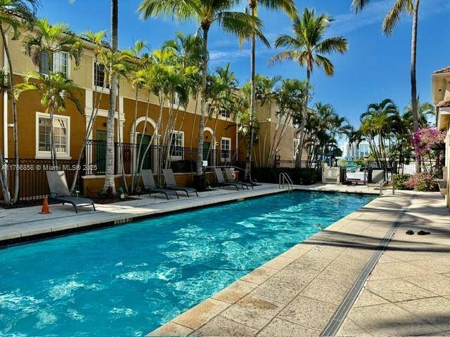 Aventura, FL 33180,2841 NE 185th St #513