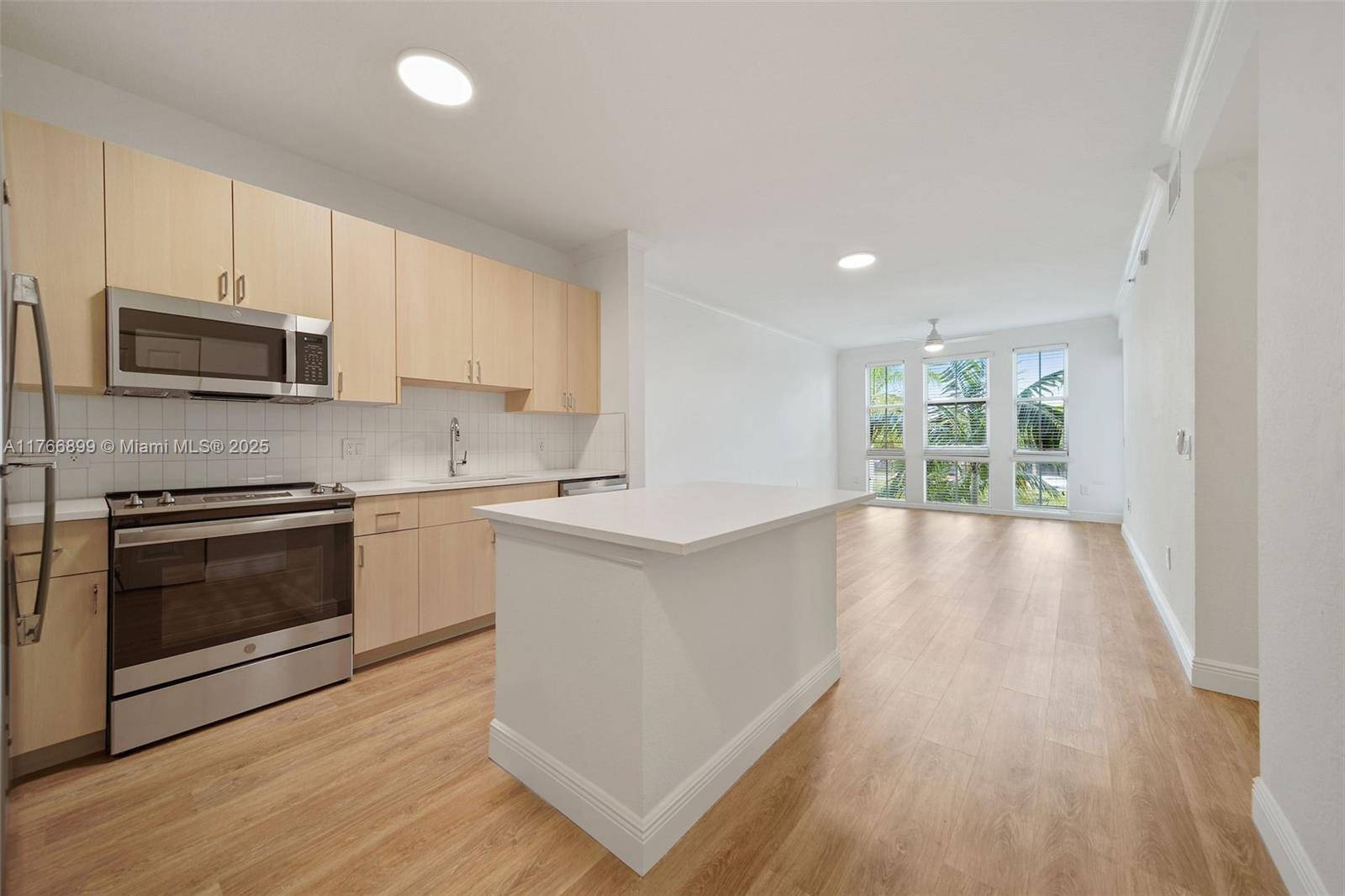 Pembroke Pines, FL 33025,10170 SW 7th St #20-308