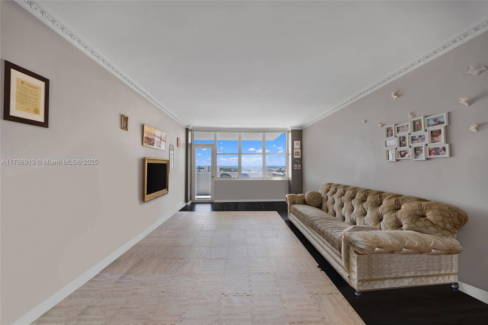 Miami Beach, FL 33141,7441 Wayne Ave #11F