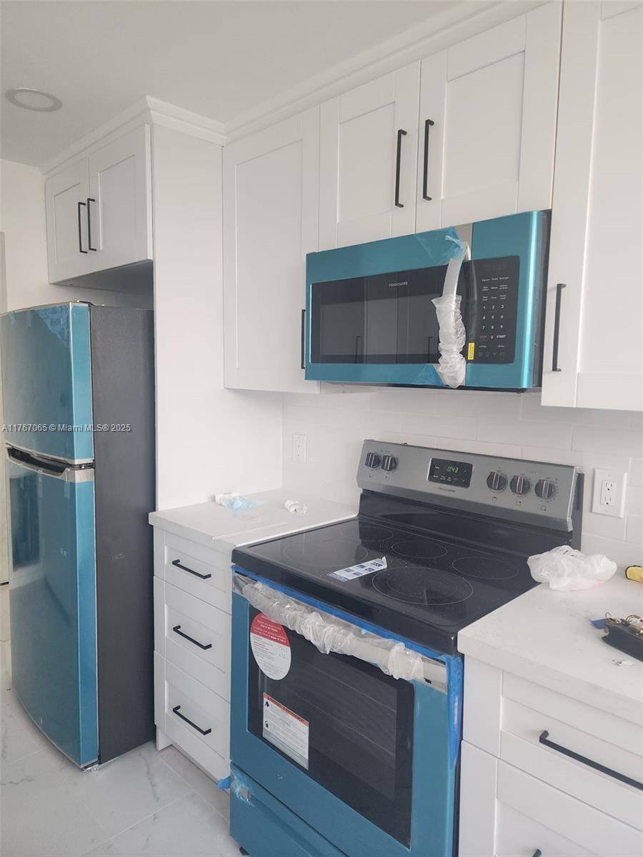 Miami, FL 33179,1300 NE Miami Gardens Dr #313E