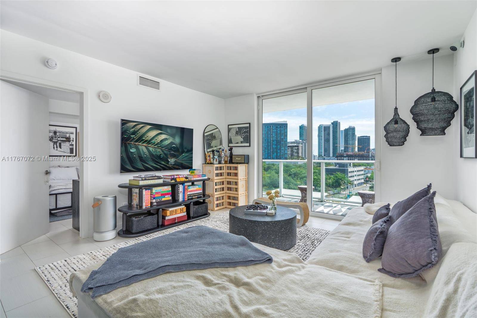 Miami, FL 33137,4250 Biscayne Blvd #916