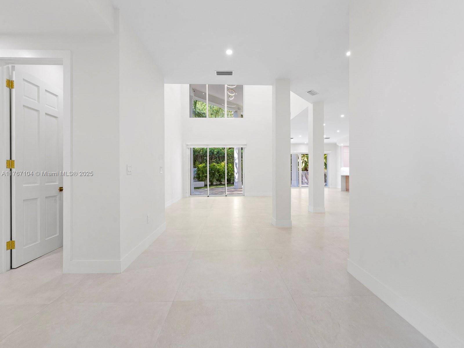 Palmetto Bay, FL 33158,7226 SW 146th St Cir