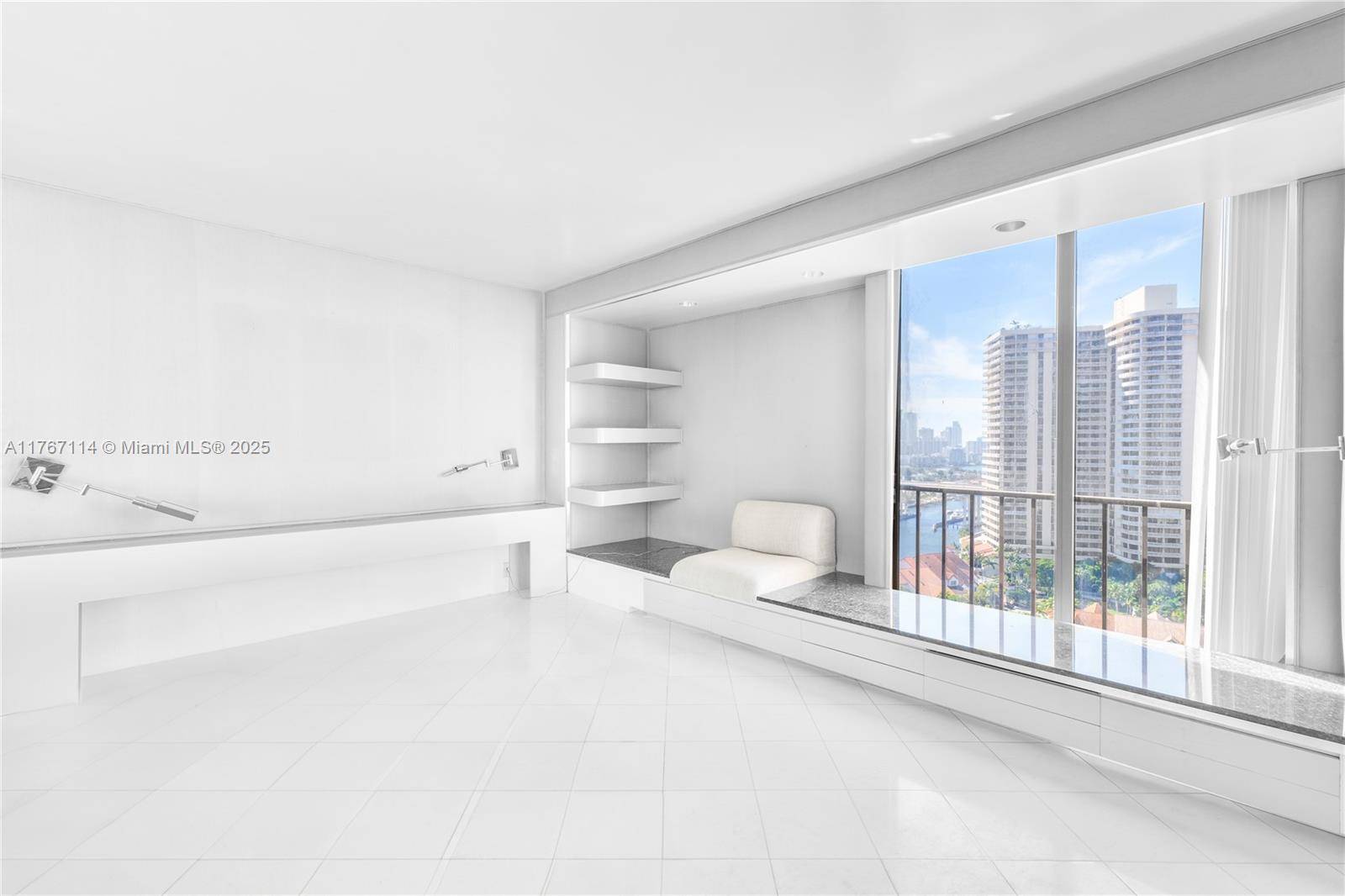 Aventura, FL 33180,19667 Turnberry Way #18D