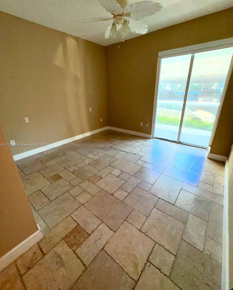 Aventura, FL 33180,20505 E Country Club Dr #135
