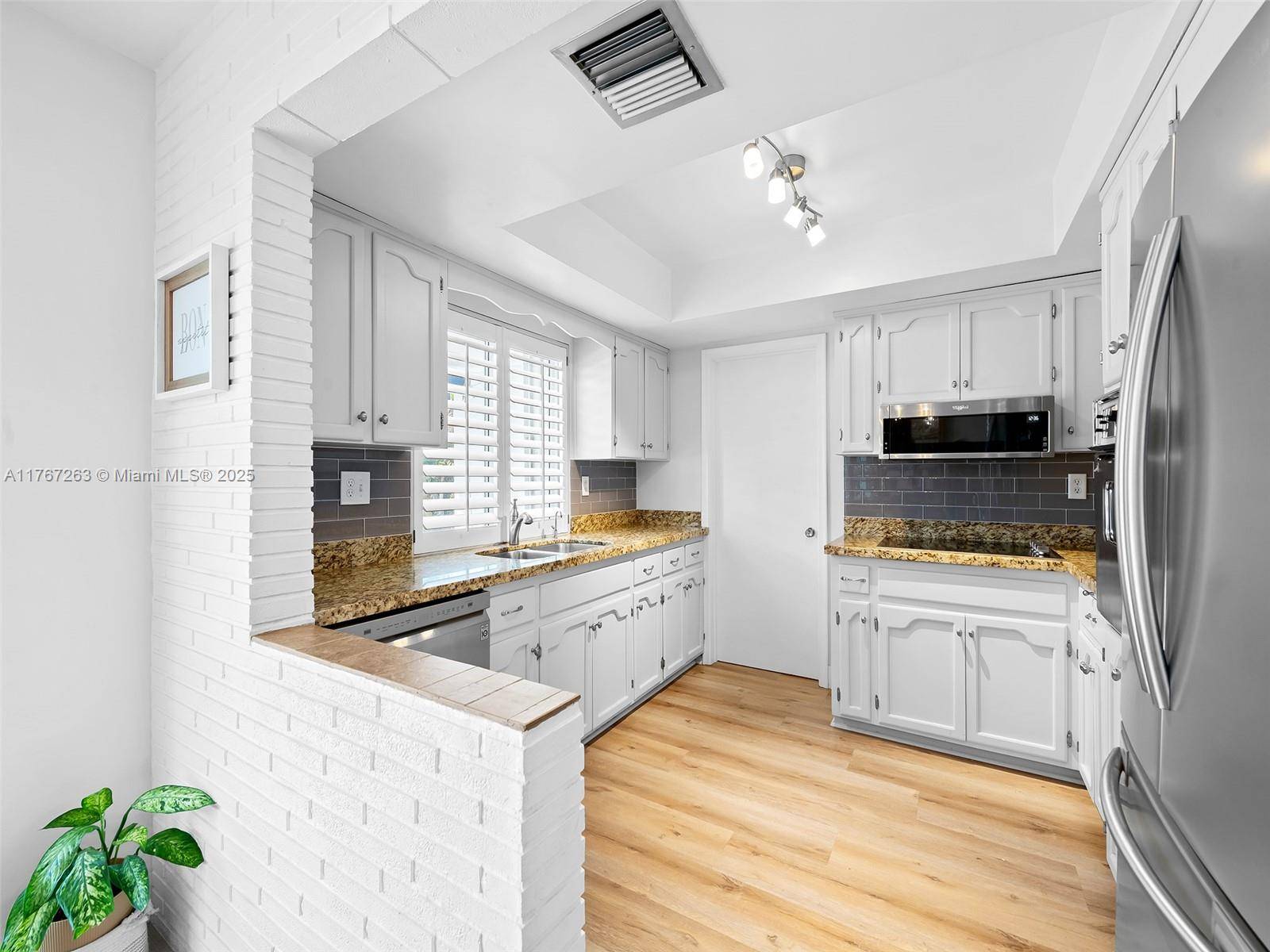 Fort Lauderdale, FL 33308,2190 NE 59TH CT
