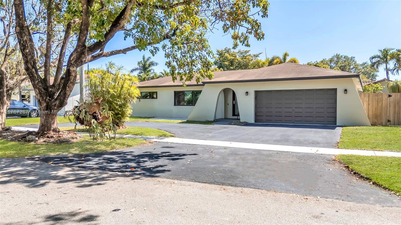 Cooper City, FL 33328,5136 SW 87th Ter