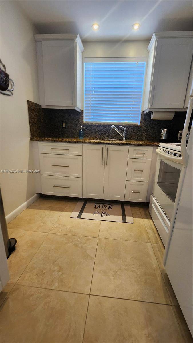 Deerfield Beach, FL 33442,120 Lyndhurst F #120