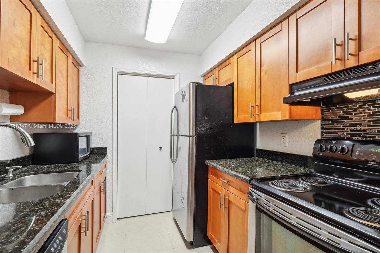 Coral Springs, FL 33071,733 Riverside Dr #1217