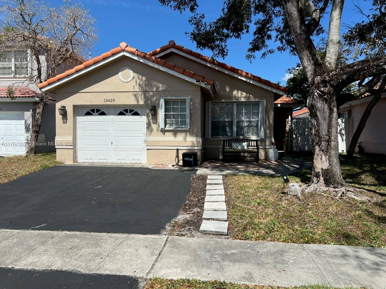 Plantation, FL 33325,Address not disclosed