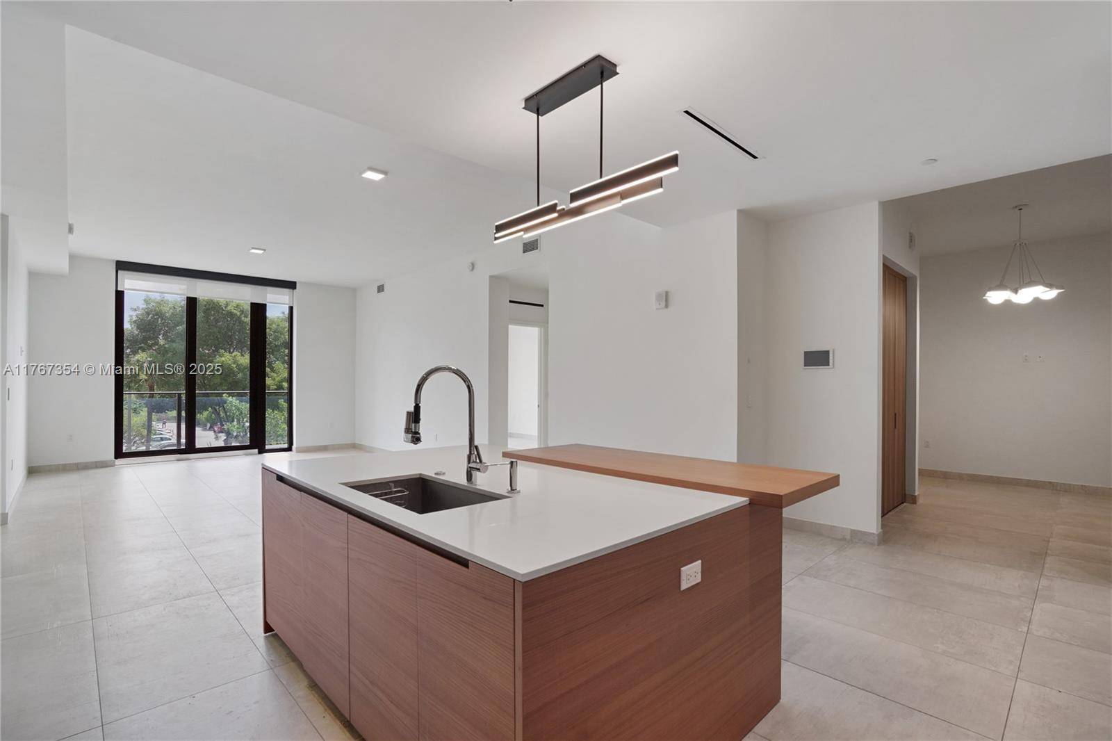 Miami, FL 33133,3581 E Glencoe St #307