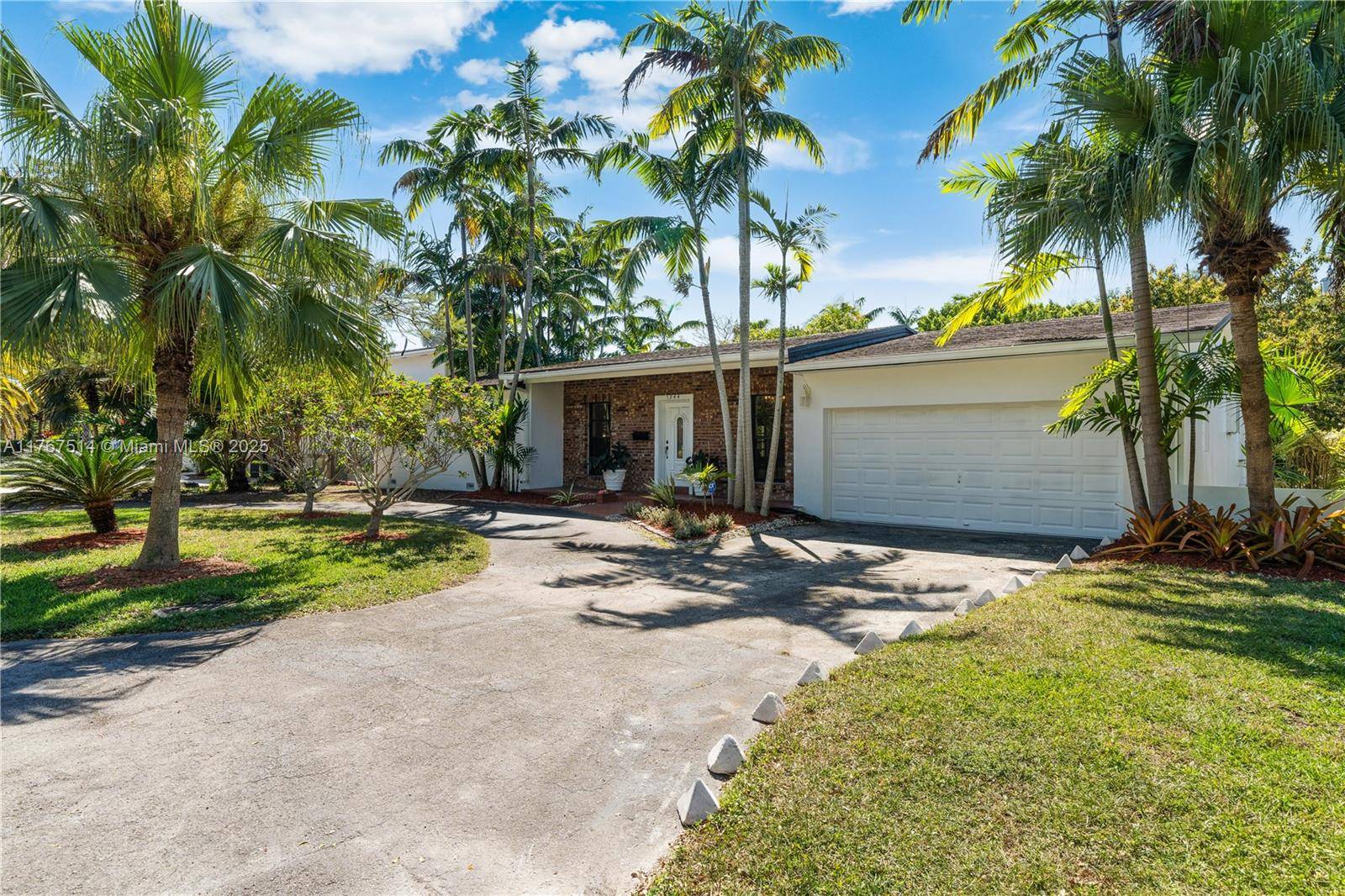 South Miami, FL 33143,5944 SW 64th Pl