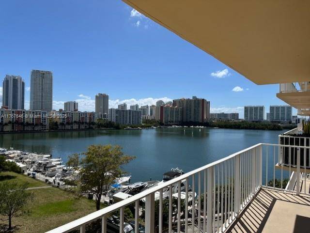 Sunny Isles Beach, FL 33160,290 174th St #816