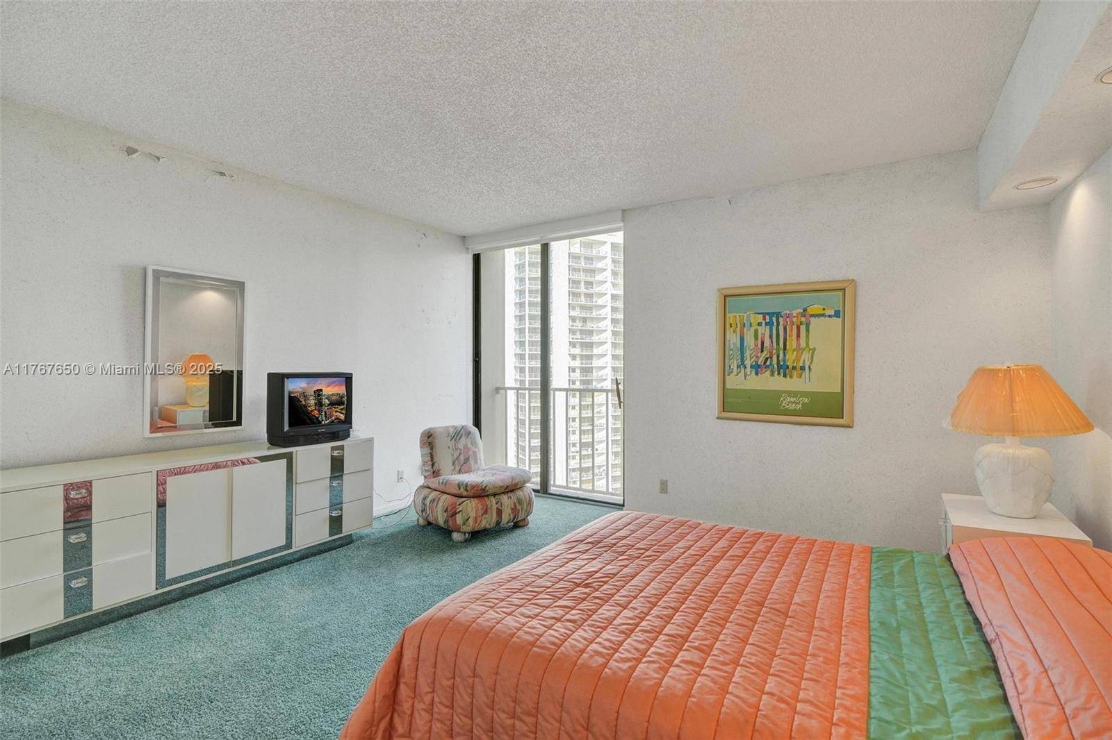 Aventura, FL 33180,19355 Turnberry Way #19D