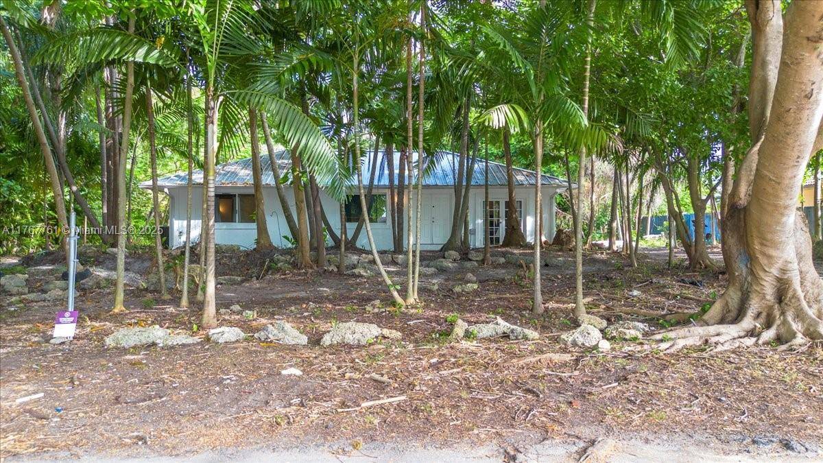 Palmetto Bay, FL 33157,9055 SW 158th St