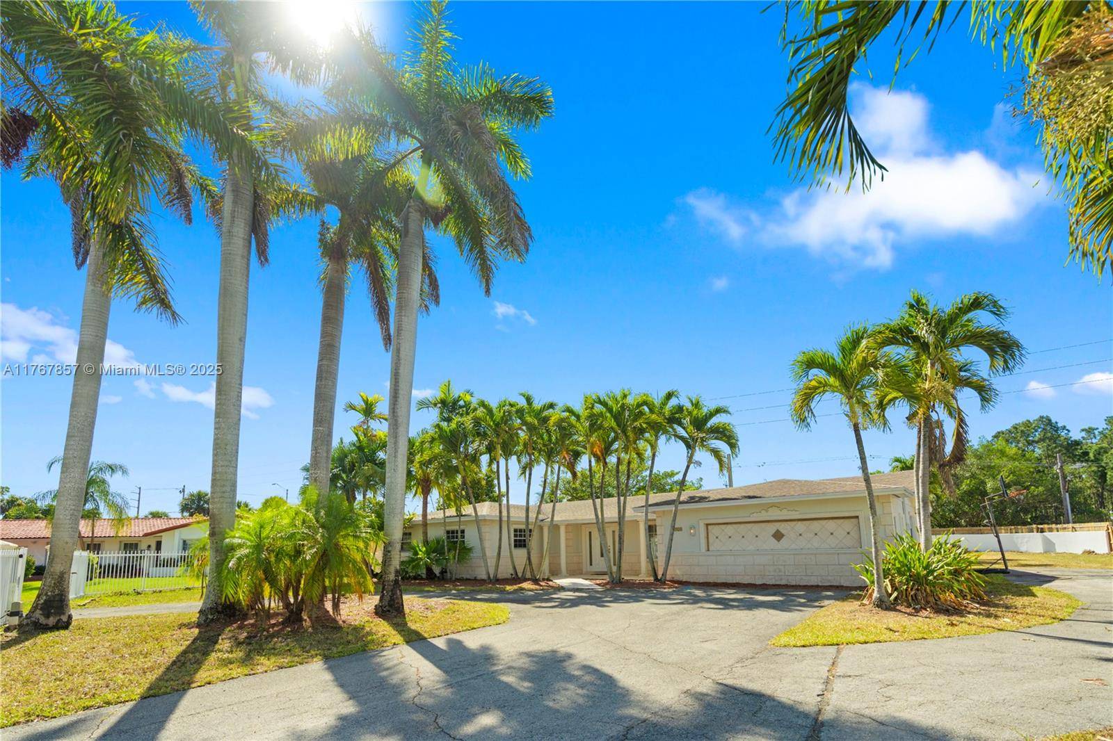 Unincorporated Dade, FL 33176,8920 SW 142nd St