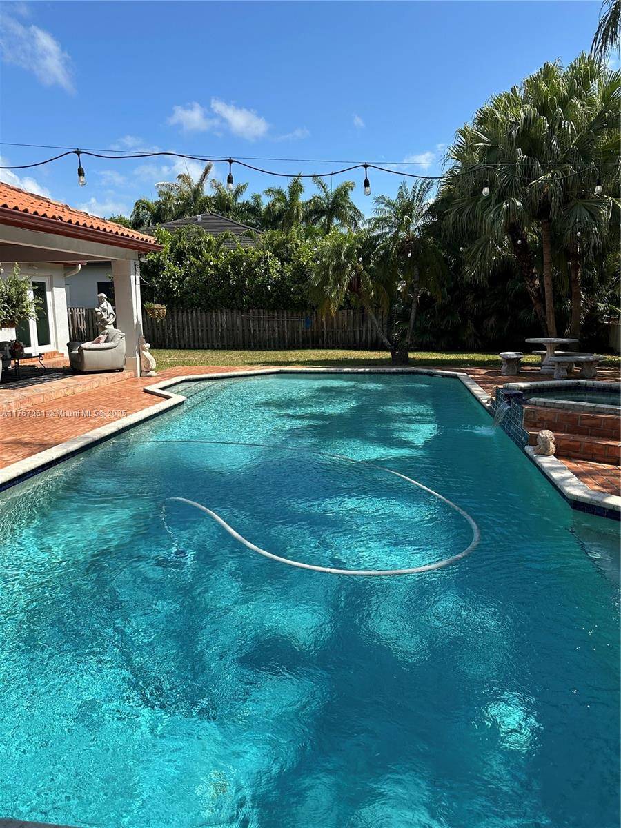 Palmetto Bay, FL 33157,17658 SW 81st Ct