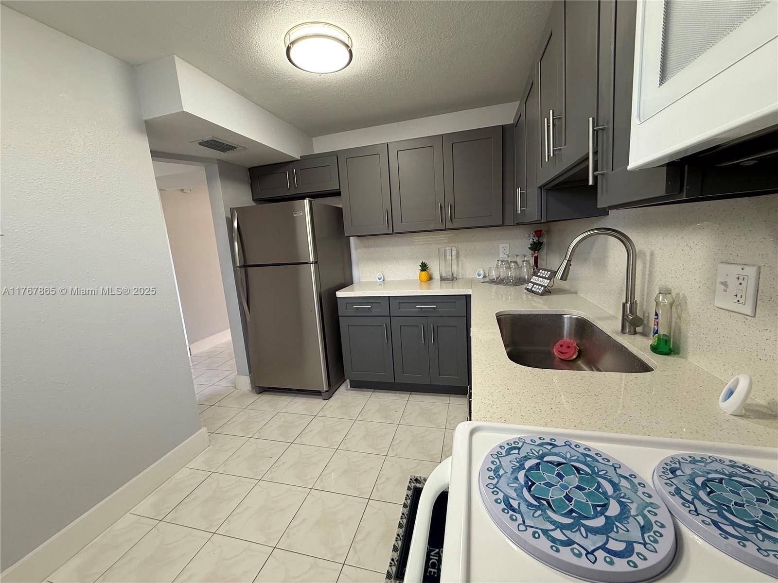 Miramar, FL 33025,3253 Foxcroft Rd #G110