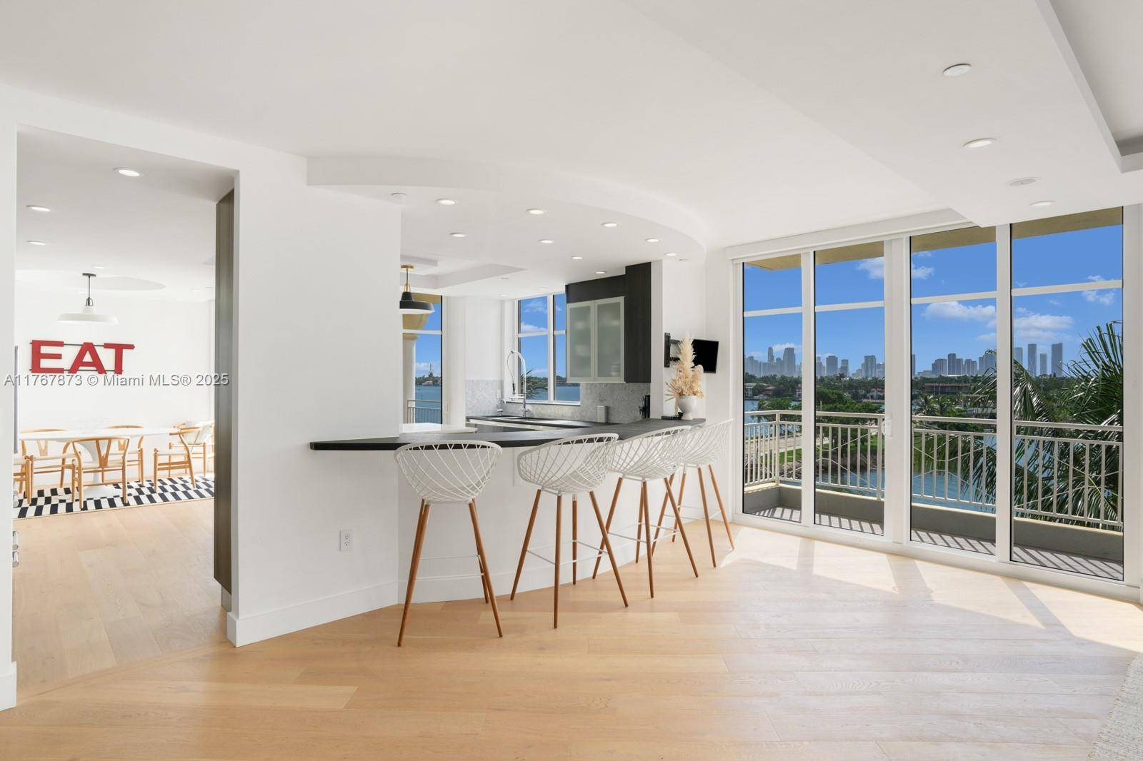 Miami Beach, FL 33139,1 Century Ln #508