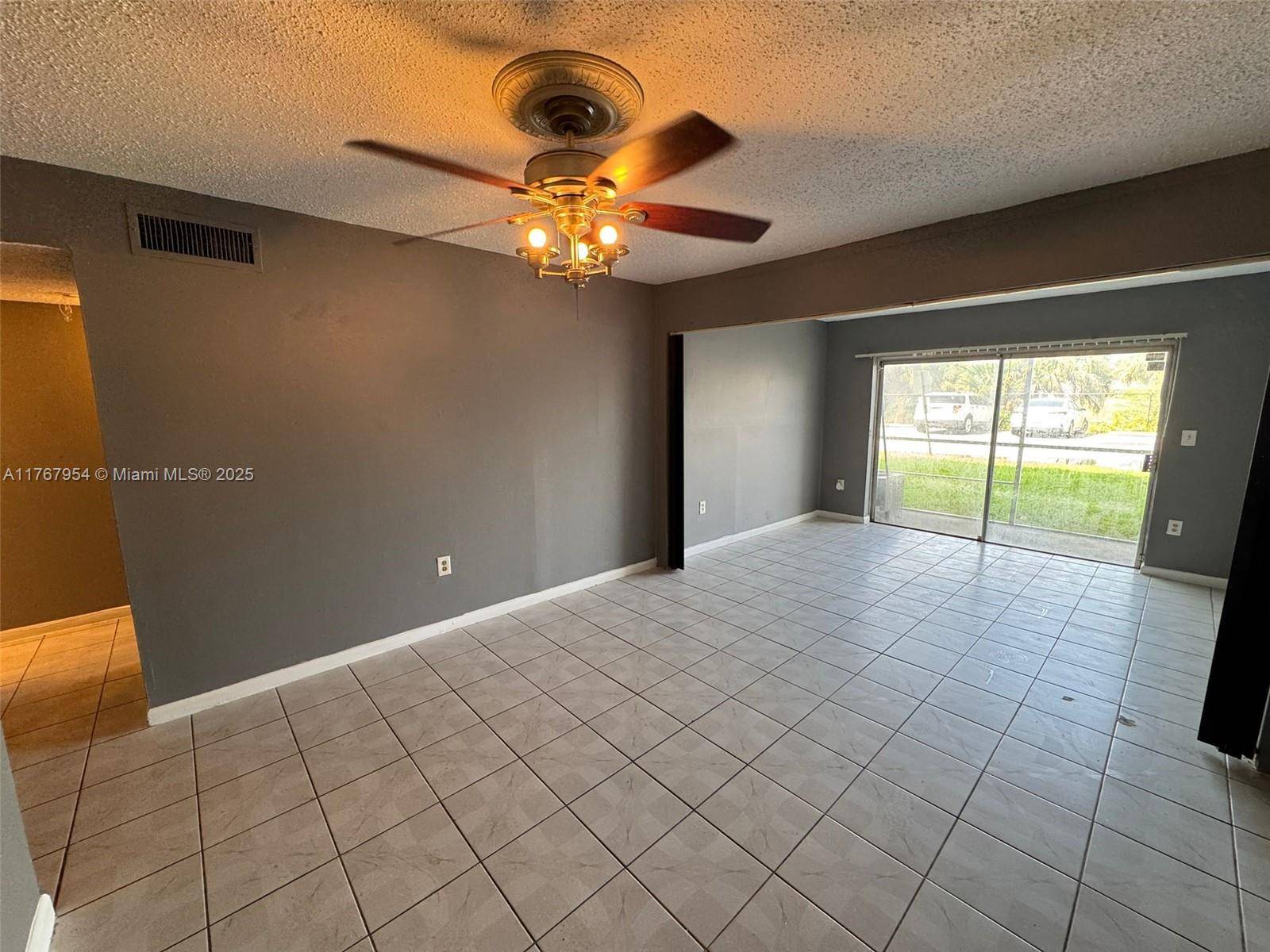 Lauderdale Lakes, FL 33311,3710 NW 21st St #111