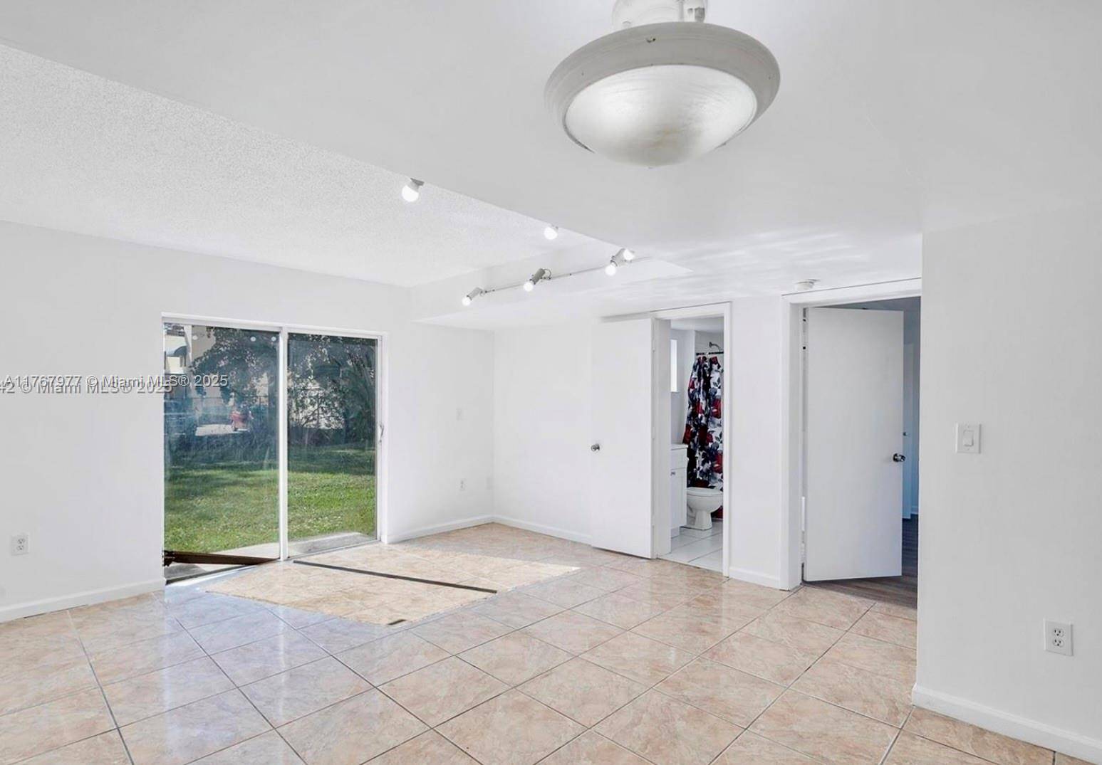Miami, FL 33161,14040 NE 3rd Ct #1