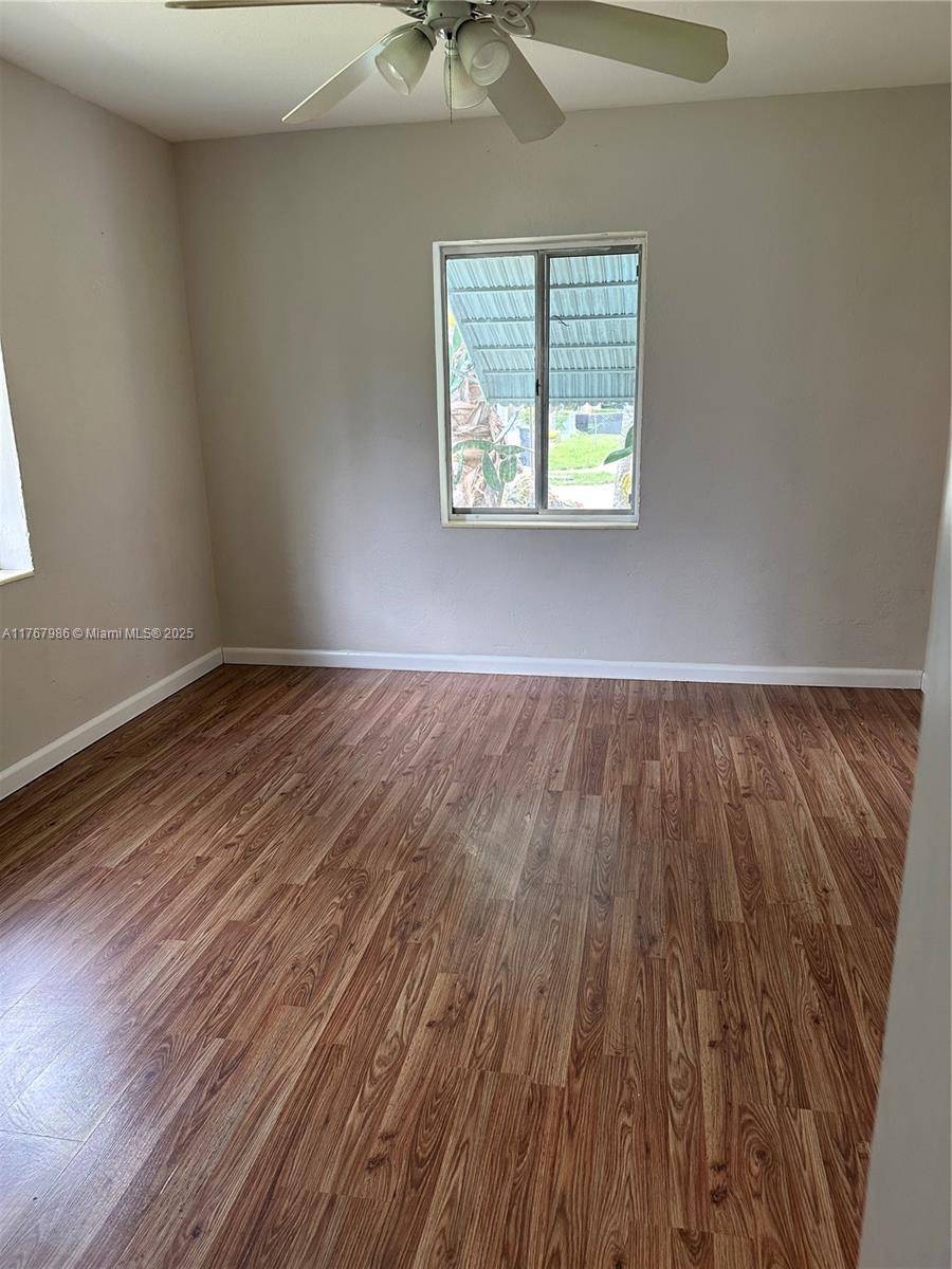 Hollywood, FL 33021,5743 Lincoln St #1