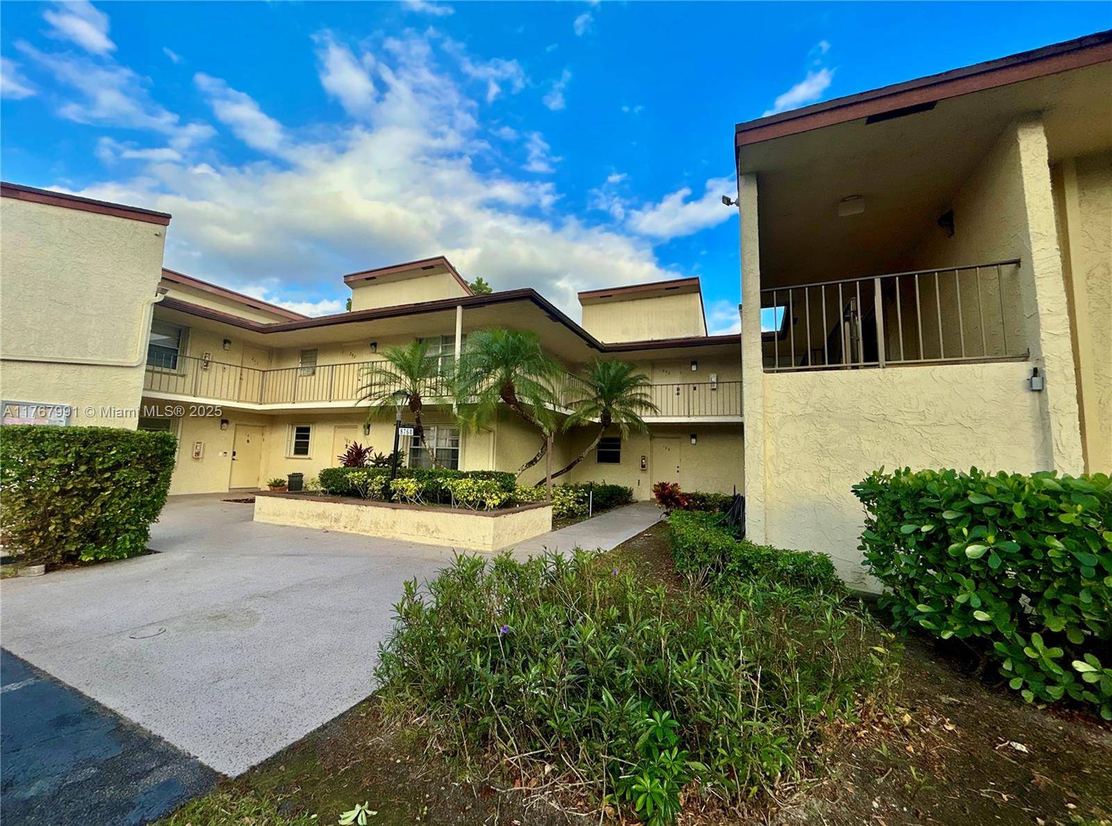 Tamarac, FL 33321,8760 Holly Ct #204