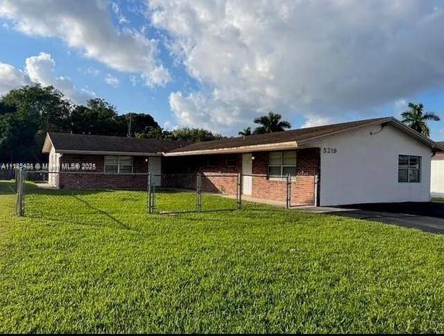 Dania Beach, FL 33314,5219 SW 43rd Ter #2