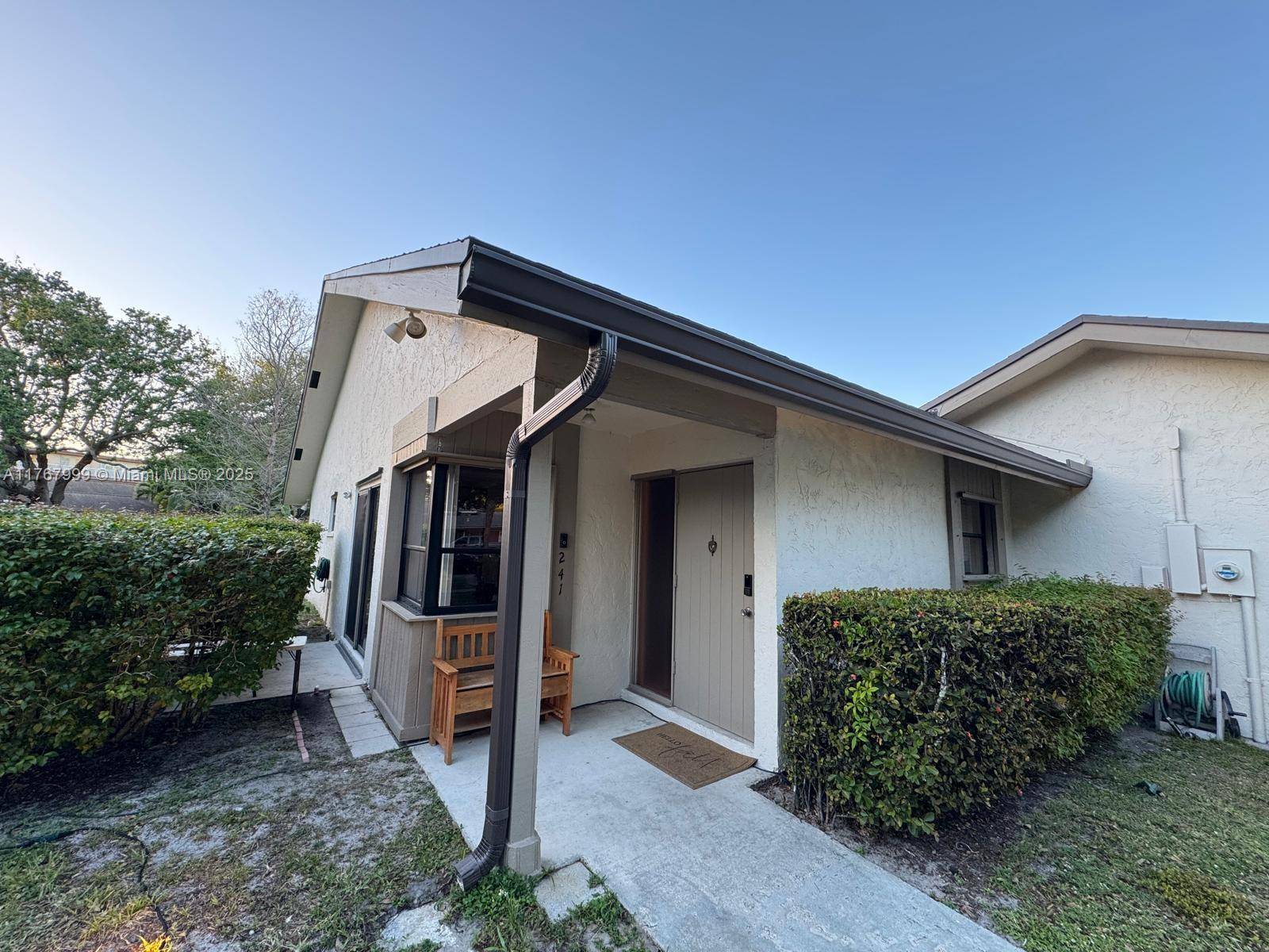 Plantation, FL 33317,241 NW 65th Ave