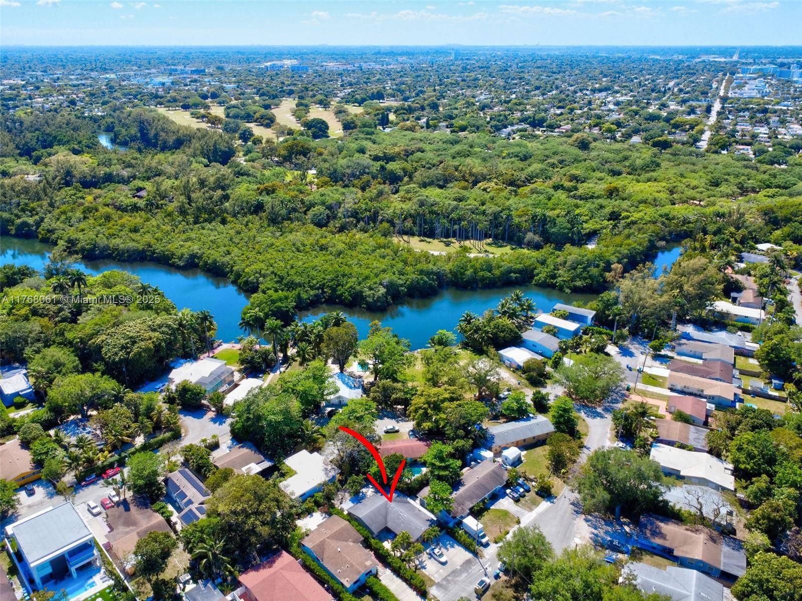 North Miami Beach, FL 33160,2470-2472 NE 182nd Ter