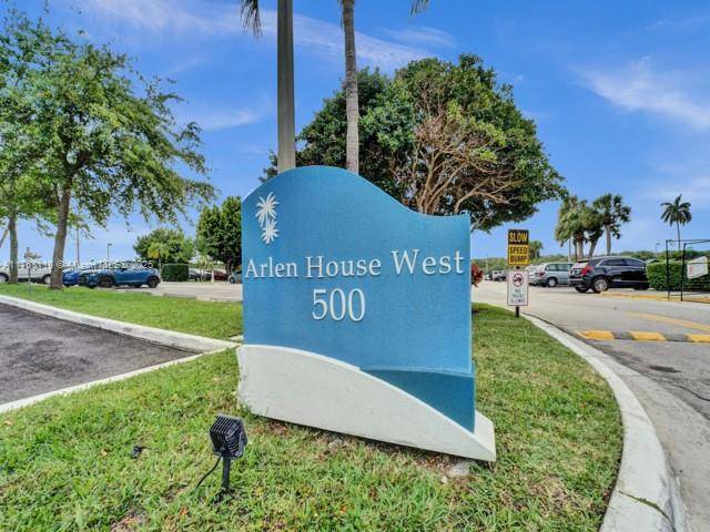 Sunny Isles Beach, FL 33160,500 Bayview Dr #931