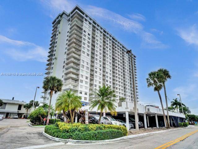 Sunny Isles Beach, FL 33160,500 Bayview Dr #931