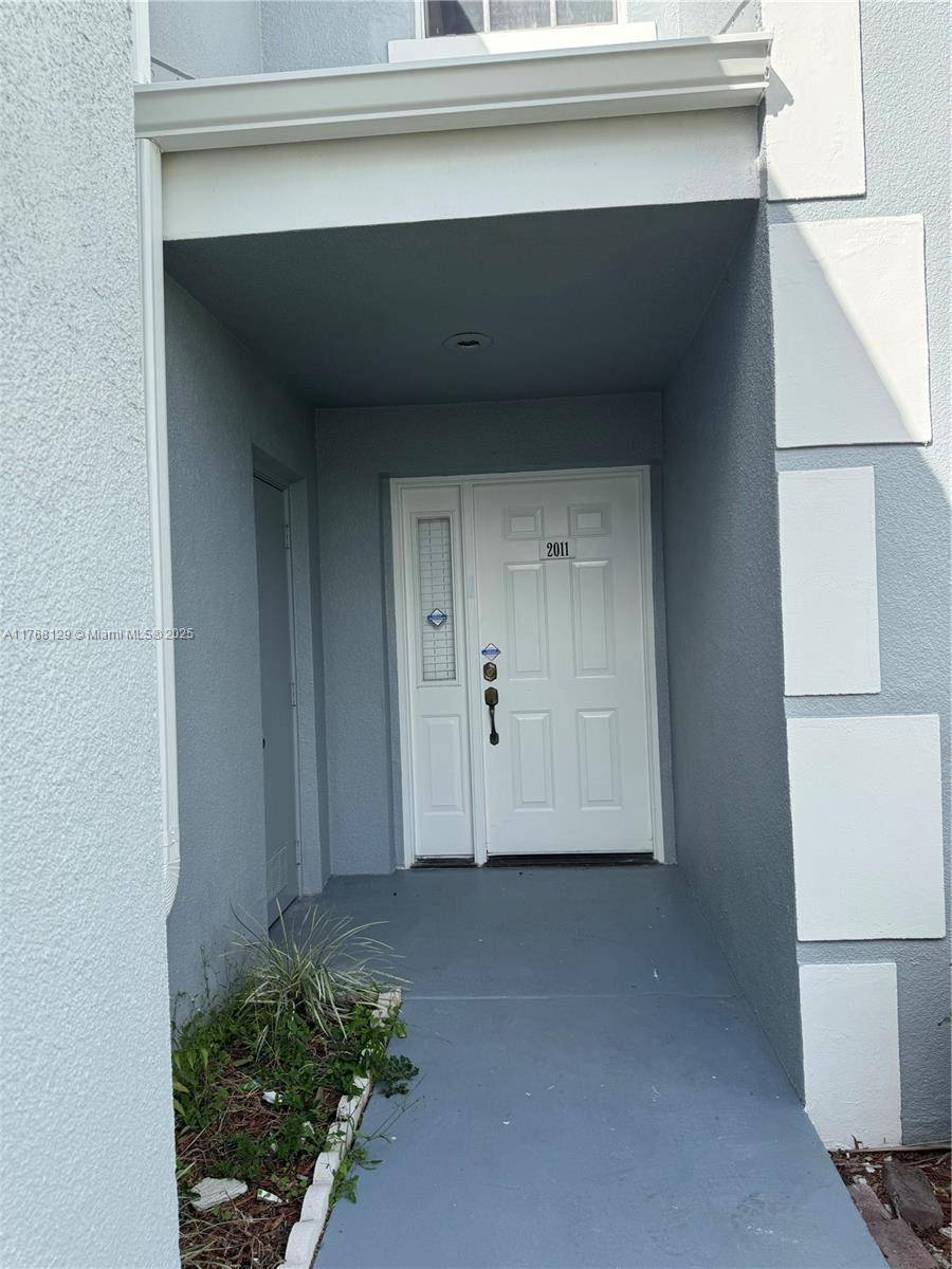 Homestead, FL 33035,2011 SE 27th Dr #102-B
