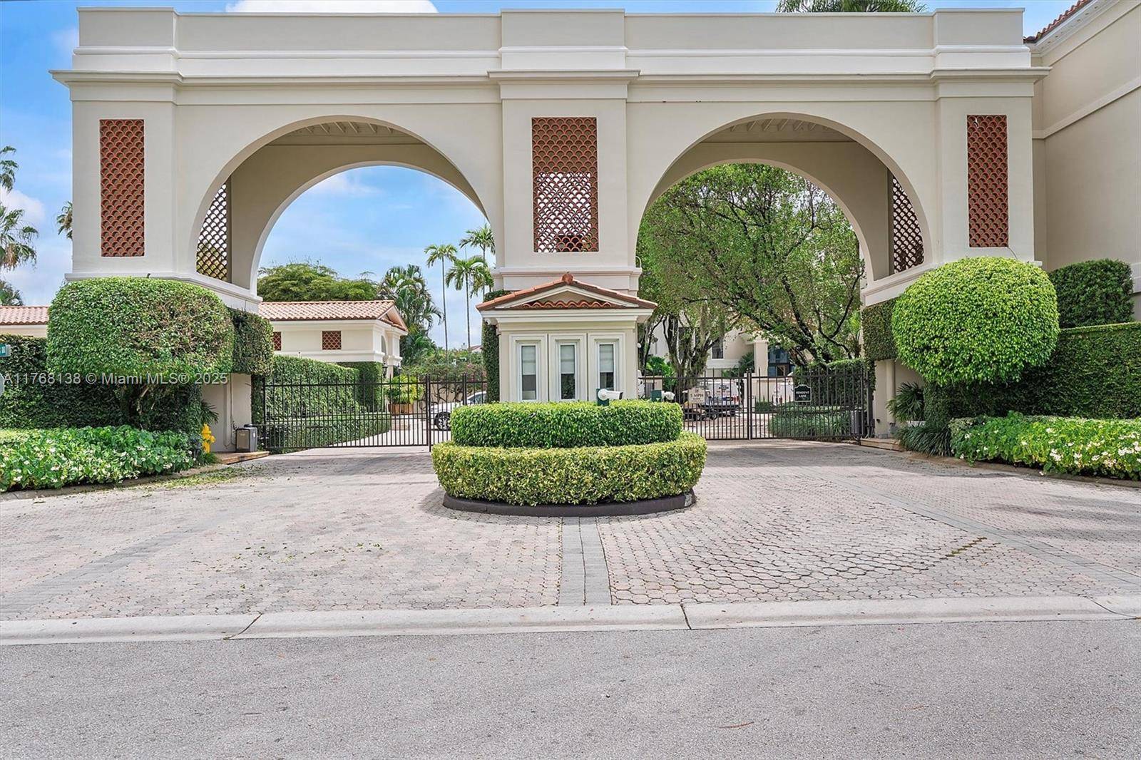 Miami, FL 33133,3504 Bayshore Villas Dr