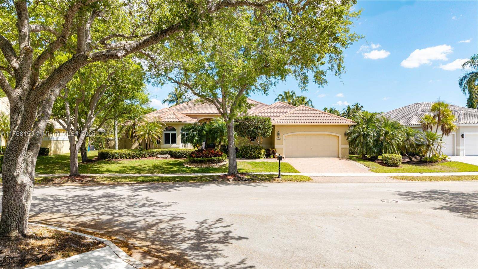 Weston, FL 33332,2678 Meadowood Dr
