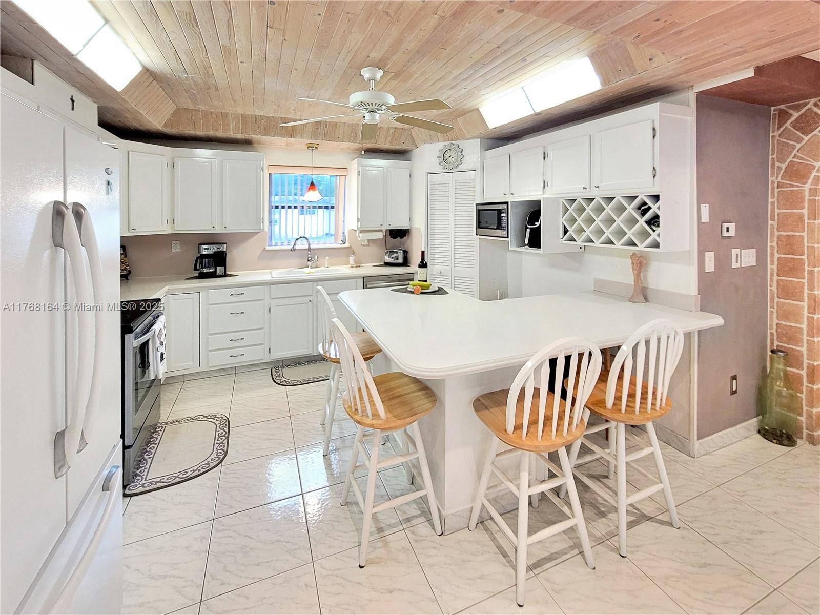 North Miami Beach, FL 33181,2455 NE 137th St