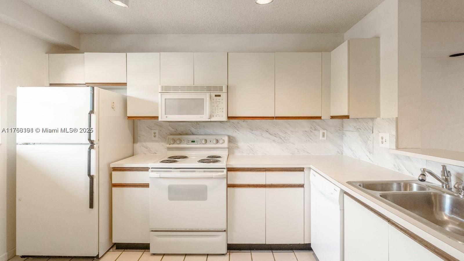 Tamarac, FL 33321,7737 NW 79th Ave #205