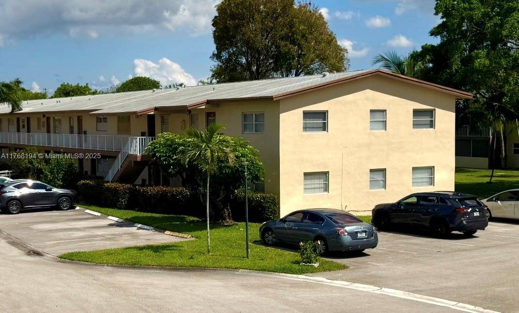 Margate, FL 33063,7300 NW 4th Pl #205
