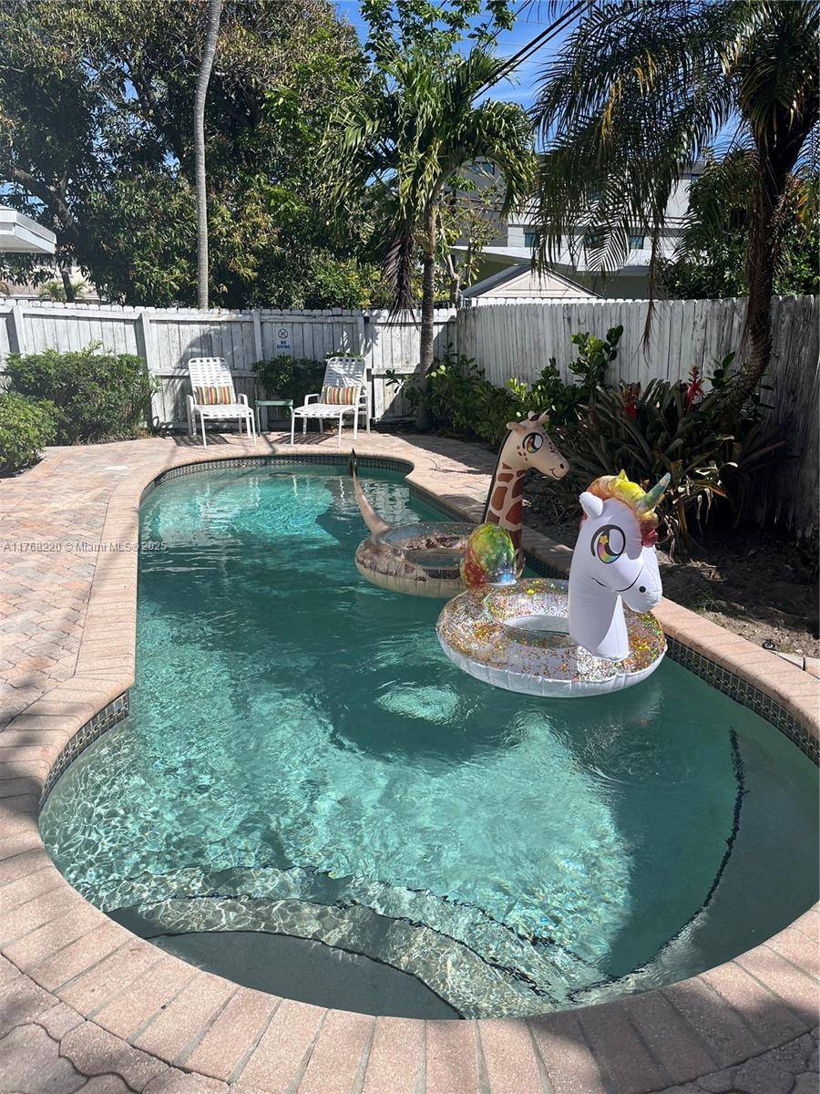 Fort Lauderdale, FL 33304,1040 NE 16th Ave