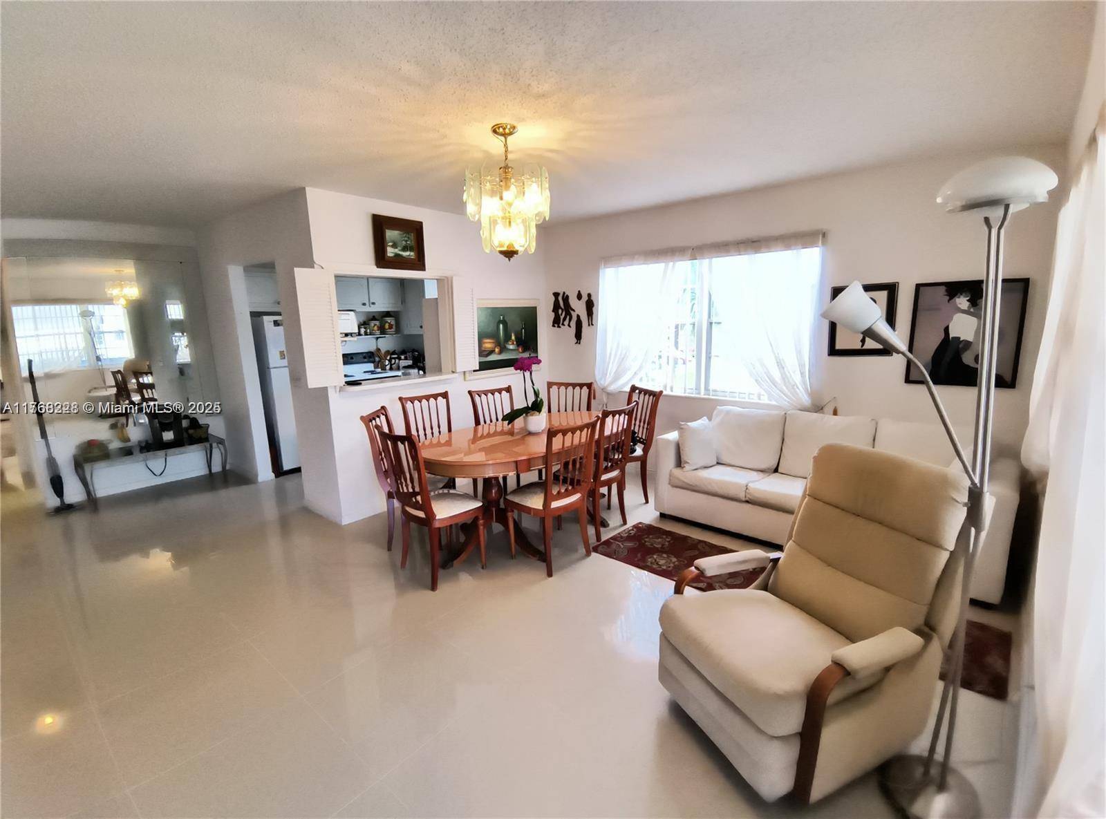 Deerfield Beach, FL 33442,308 N Markham  N #308