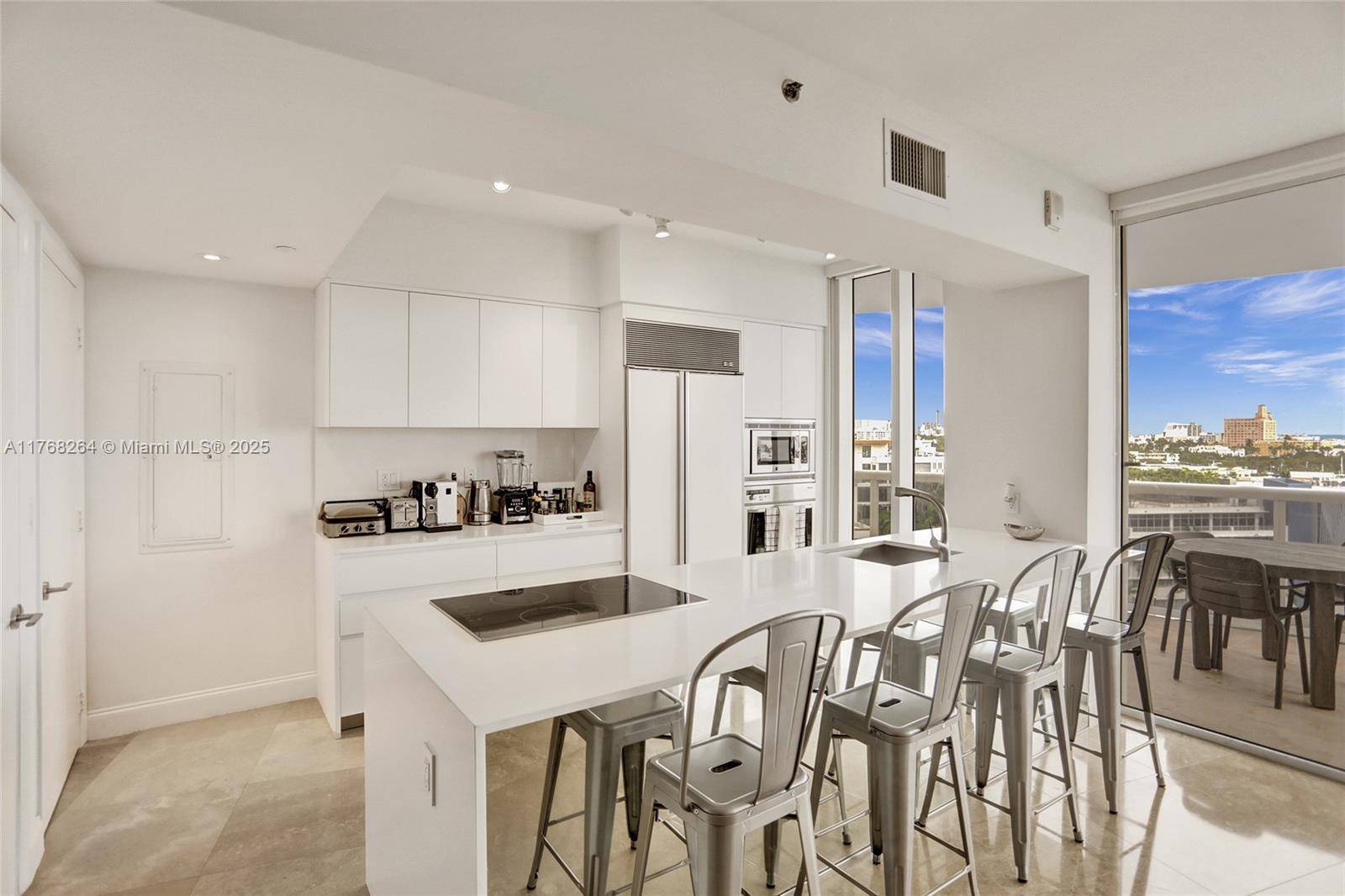 Miami Beach, FL 33139,400 Alton Rd #911